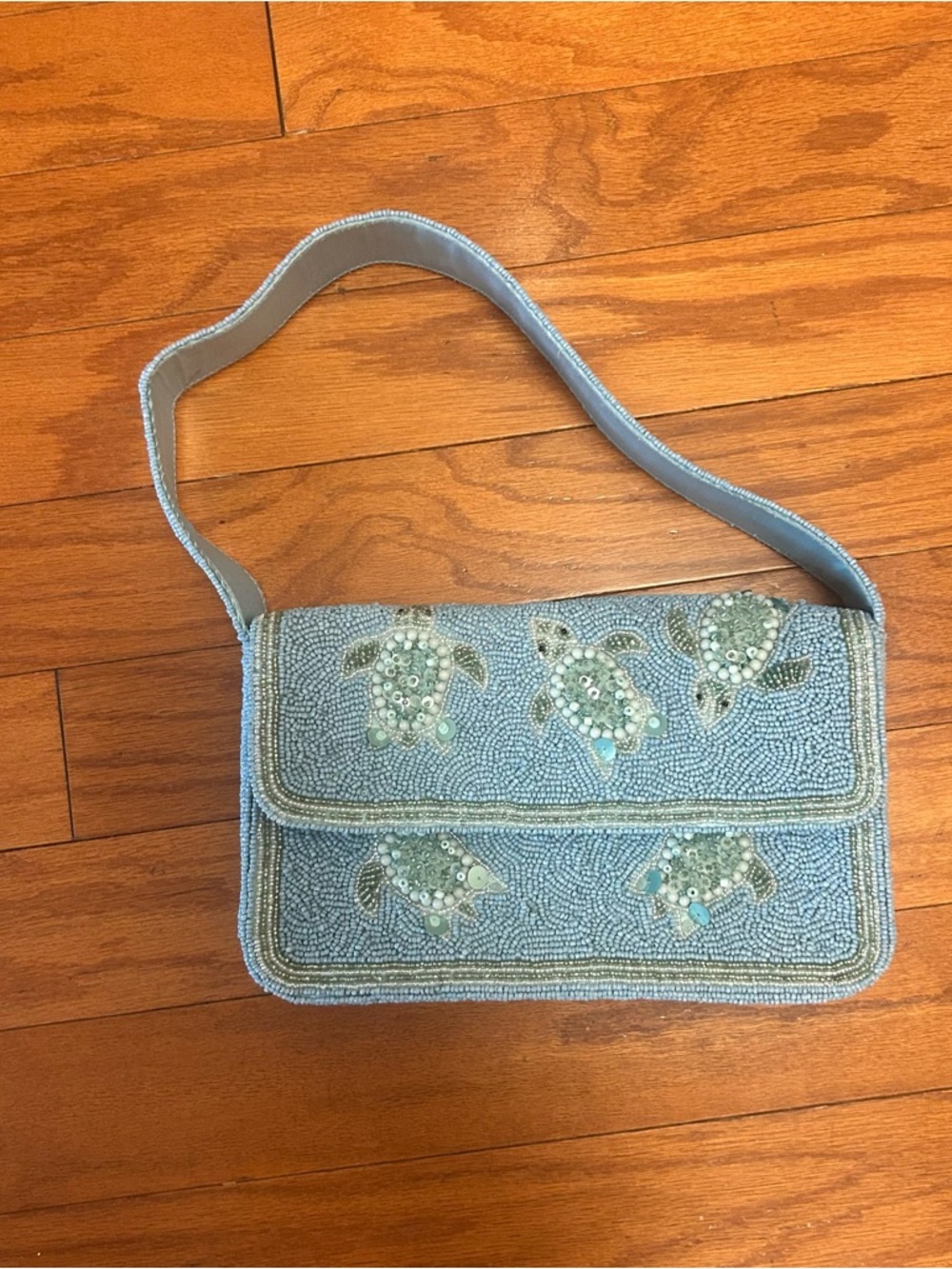 VIRAL Marshall’s Beaded Light Blue Turtle Motif Shoulder Bag